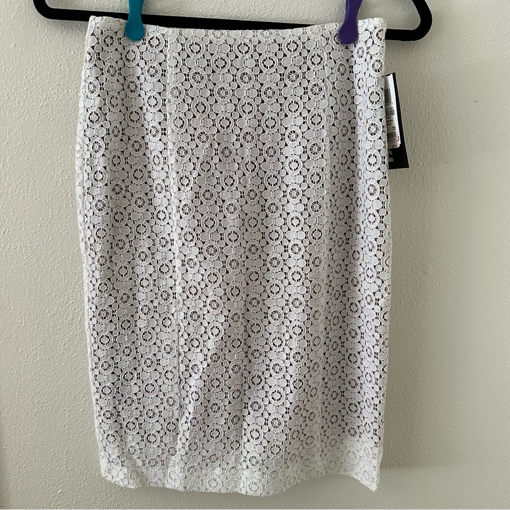 Fashion Star (Only at Macy’s) White Lace Pencil Skirt - Size 4